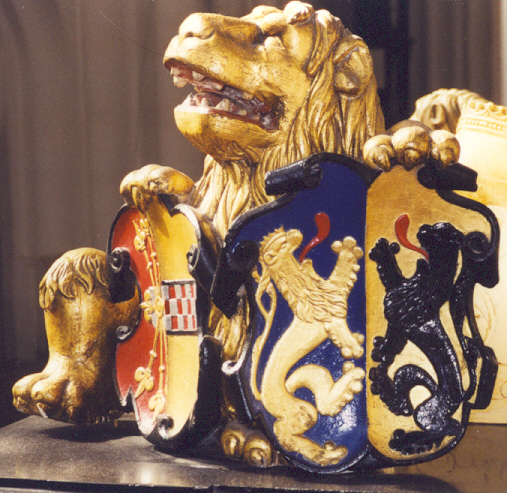 Allianzwappen Kleve-Mark und Geldern-J&uuml;lich am Sarkophag Herzog Karls von Egmond in Arnheim